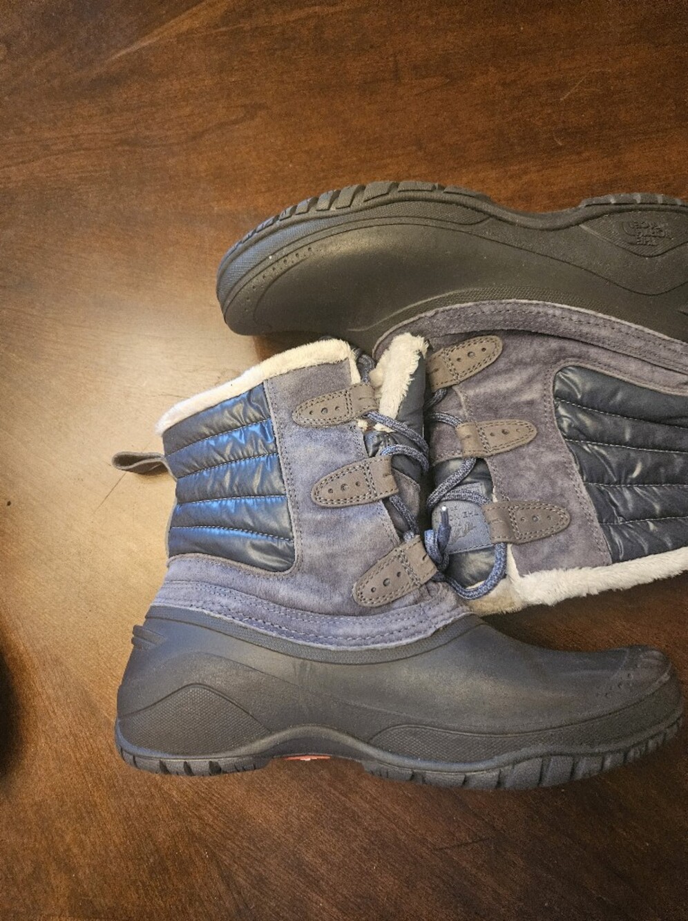 The North Face Women's Navy Winter Snow Boots with Shearling Liner Size 10